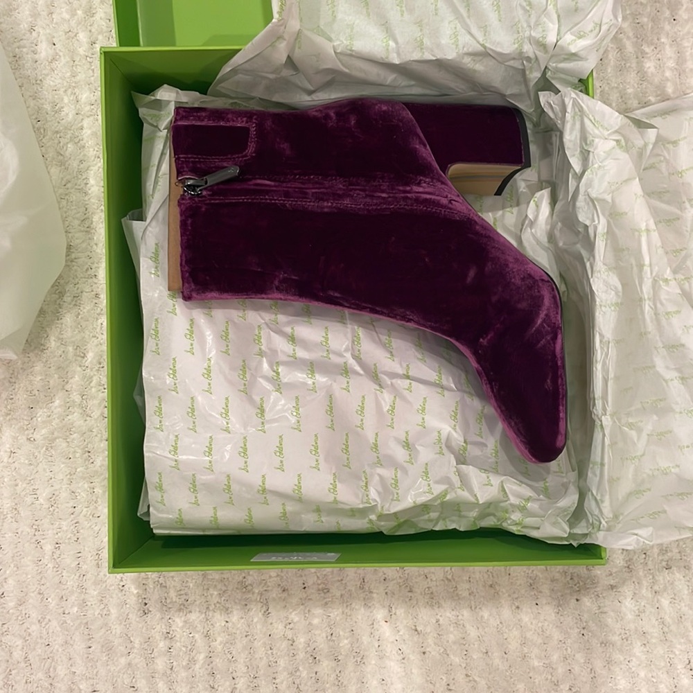 Sam Edelman Booties, Size 7, New in box
